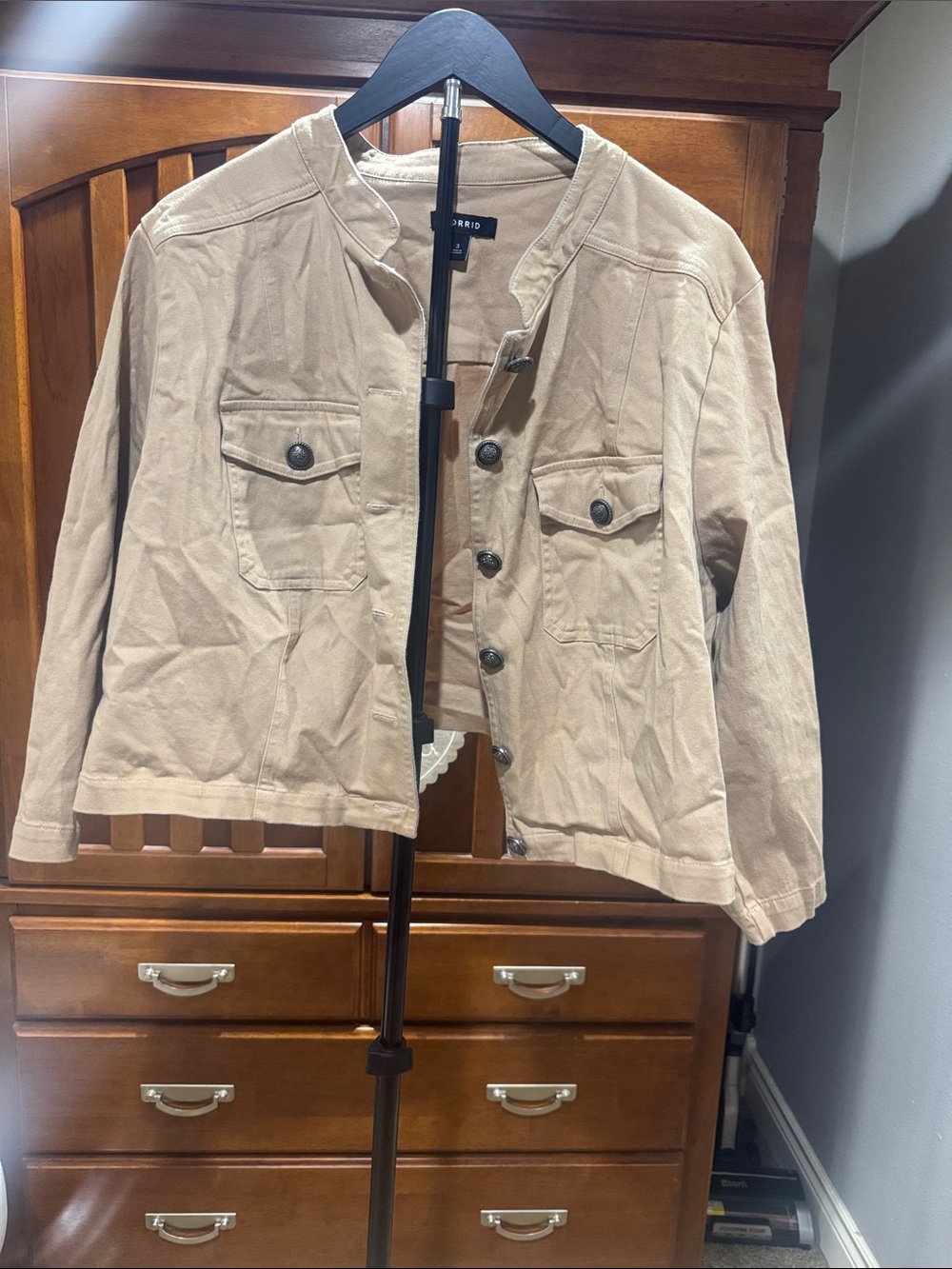 Light Tan Women's Button-Front Cropped Jacket